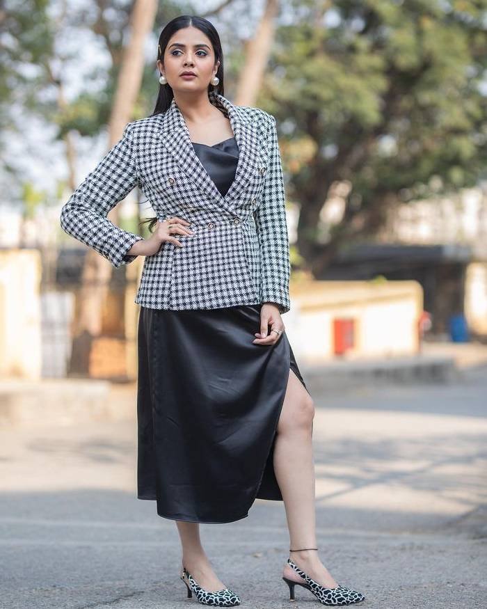 sreemukhi_ teluguvox  9